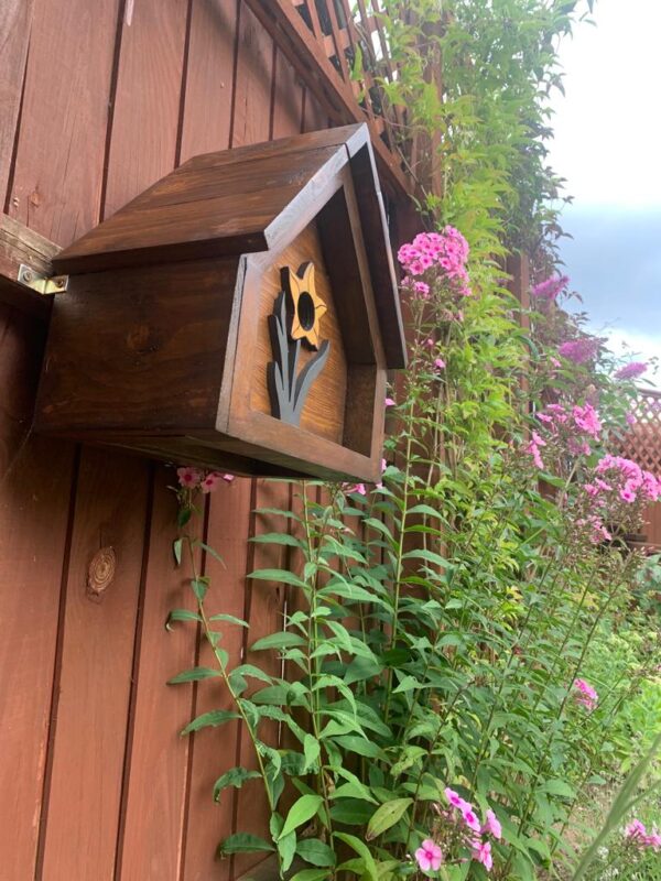 The Daffodil - Birdhouse - Image 2