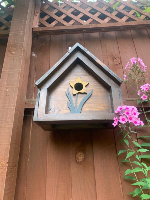 The Daffodil - Birdhouse - Image 4